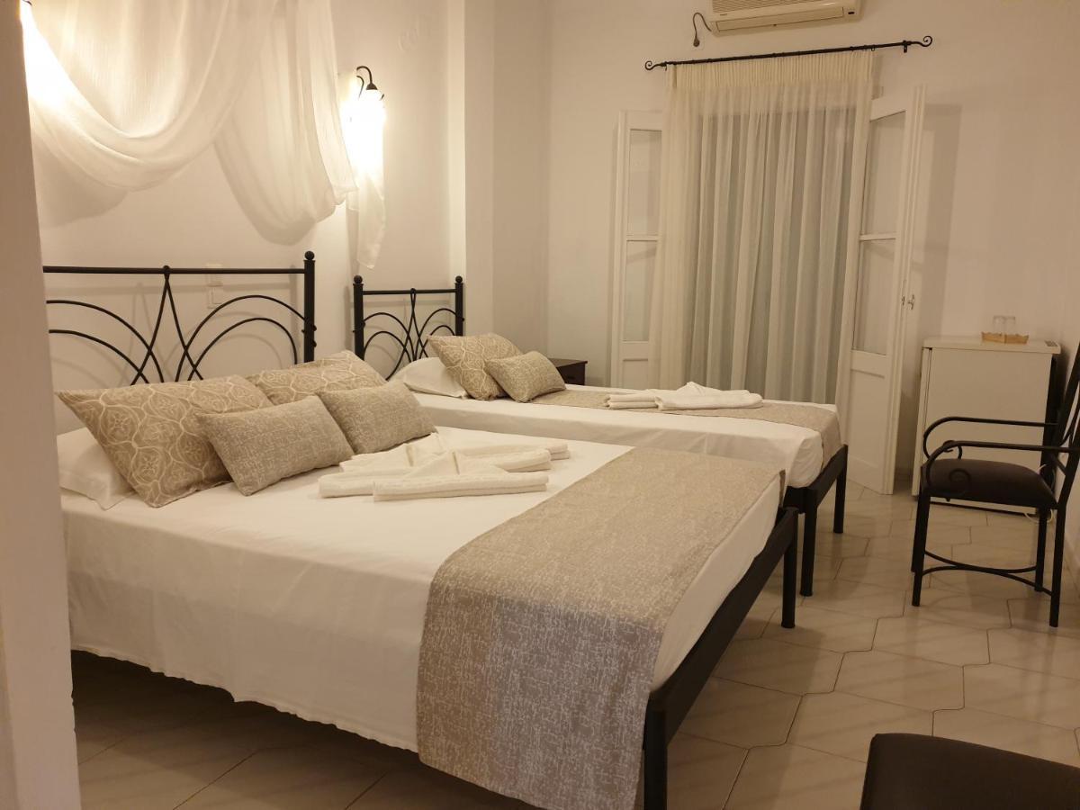 Sifnos Hotel Benaki Platis Gialos  Екстер'єр фото