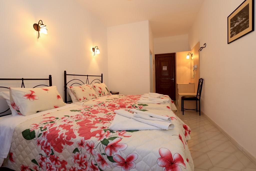 Sifnos Hotel Benaki Platis Gialos  Екстер'єр фото