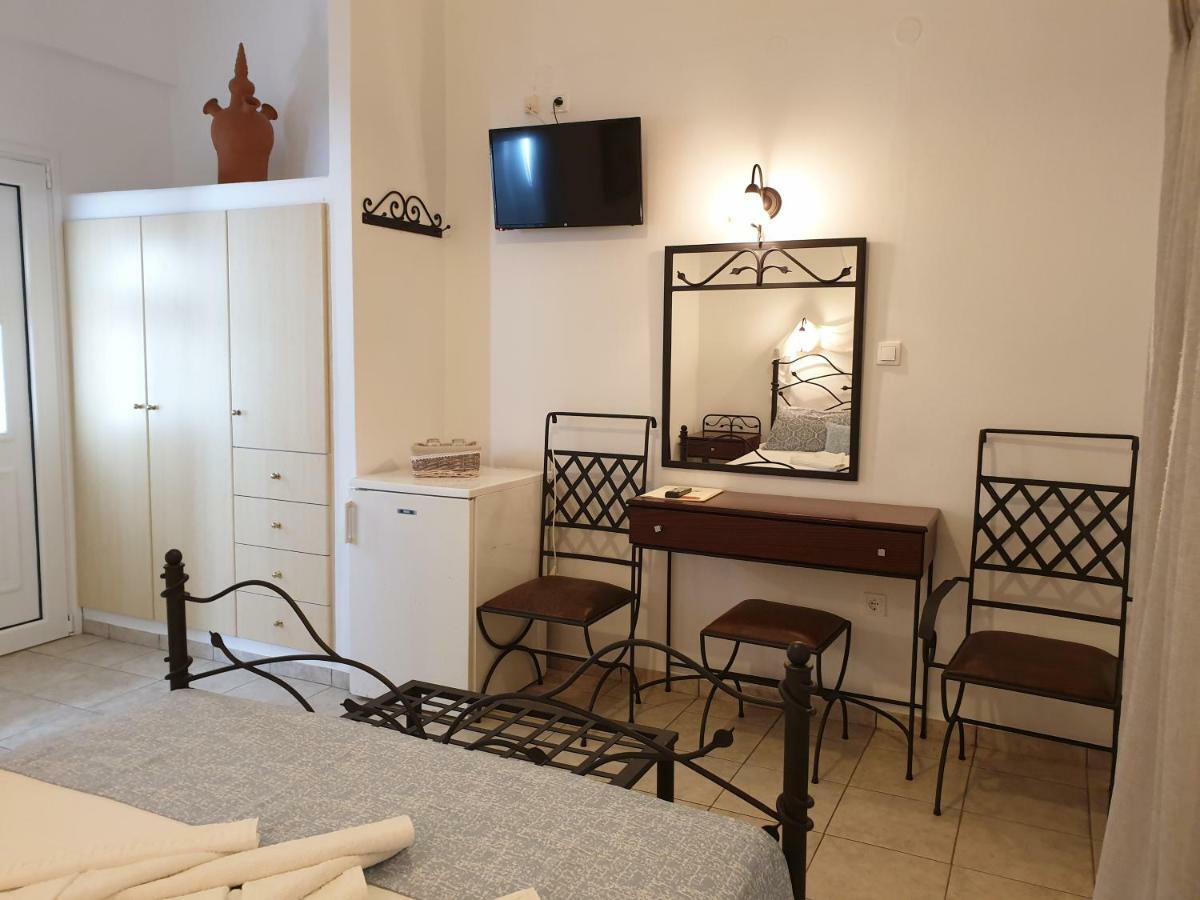 Sifnos Hotel Benaki Platis Gialos  Екстер'єр фото